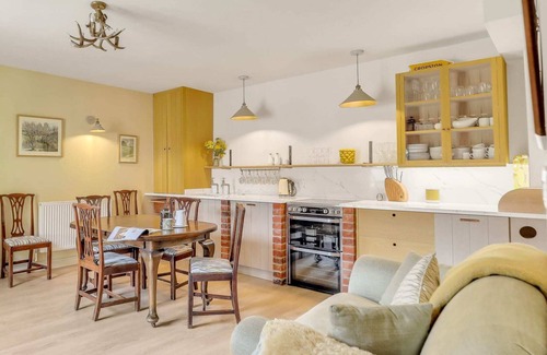 Leicester House | Horseshoe Cottage Farm with Hot Tub