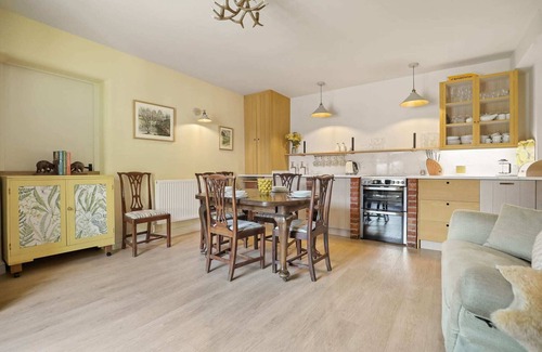 Leicester House | Horseshoe Cottage Farm with Hot Tub