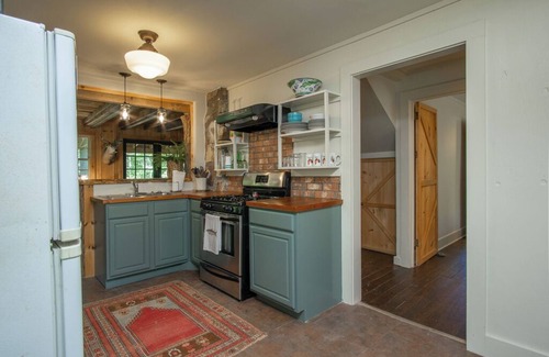 Asheville House | Horseshoe Hollow | 3 Bed, 1.5 Bath