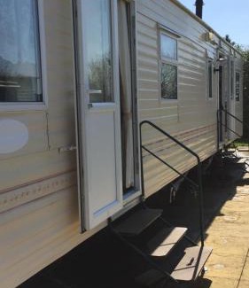 Mablethorpe Cabin | Horseshoe Lake Holidays - 6 berth Static Caravan