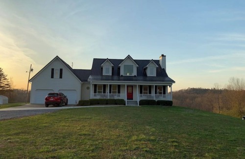 Ireland House | Horseshoe Ridge Farms at Braxton County, WV