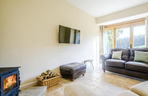 Lydney House | Horseshoe - Uk30759