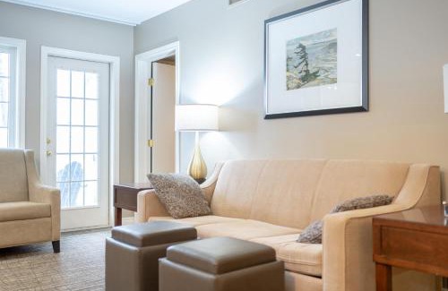 Oro-Medonte Apartment | Horseshoe Valley Suites - The Aurora