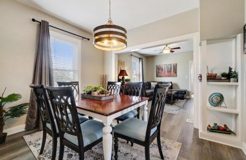 Loma House | Horsethief Retreat Ev Charger, Bbq Grill Patio!