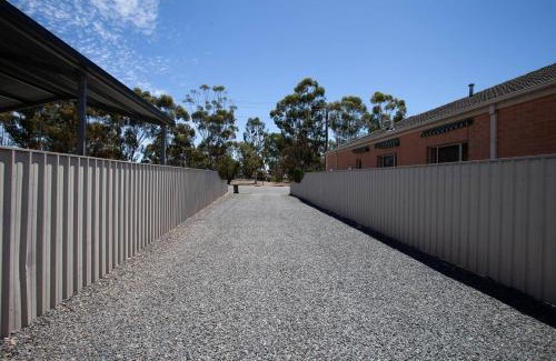 Horsham House | Horsham Natimuk 1br Stay Dog Run Parking