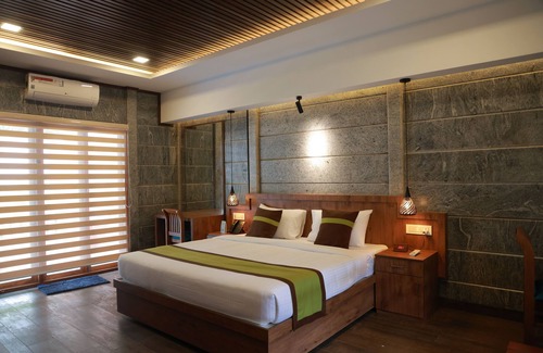 Cheruthuruthy Hotel | HORTUS MALABARICUS RESORT