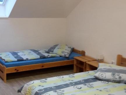 Novy Poddvorov Hotel | Hospůdka U Smrku