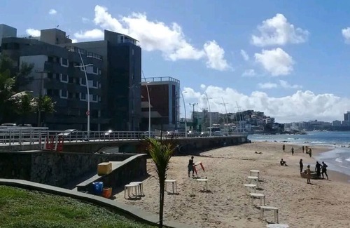 Ondina Apartment | Hosp in Salvador by the sea with services included.