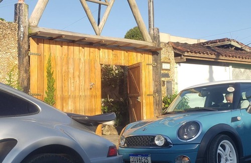 Sumare Apartment | Hospedagem Naturalista Liberal e Massagem Única em Ubatuba na Região Central