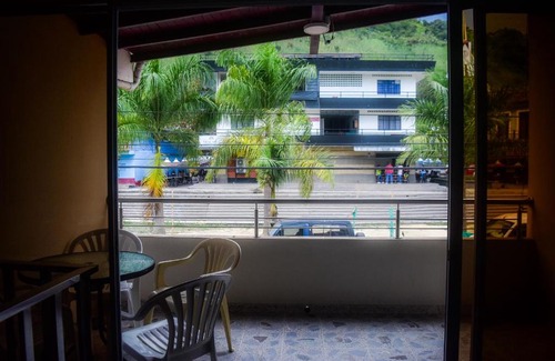 Cisneros House | Hospedaje Ferrocarril