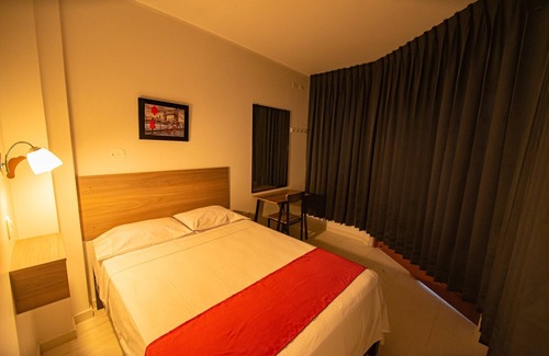 Rioja Hotel | HOSPEDAJE KUSWAL
