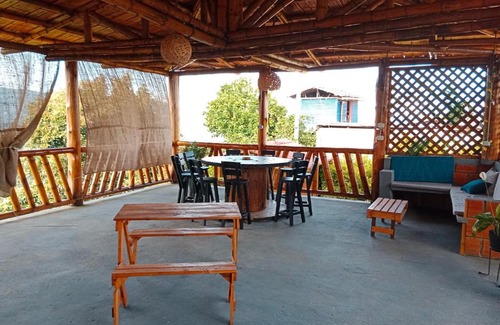 Apia Hotel | Hospedaje mirador la Floresta