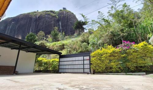 Guatape Hotel | HOSPEDAJE VILLA SAMARA