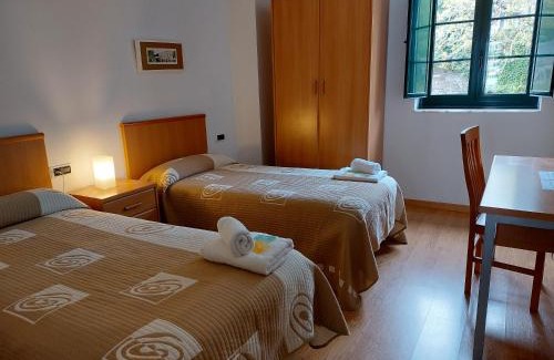 Samos House | Hospedería Externa del Monasterio