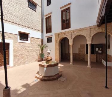 San Bartolome House | Hospedería Monasterio de San Leandro