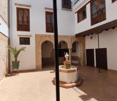 San Bartolome House | Hospedería Monasterio de San Leandro
