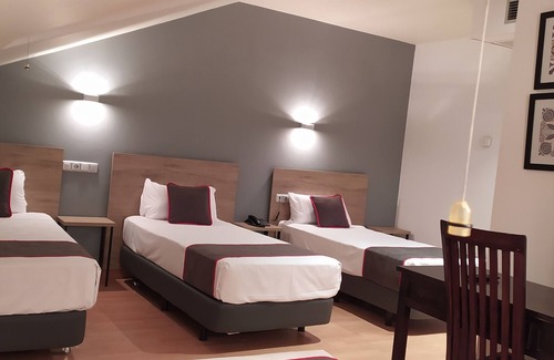 Medina de Rioseco Hotel | Hospedium Hotel Vittoria Colonna