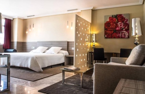 Miajadas Hotel | Hospedium Hotel Triana