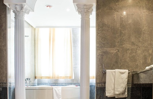Miajadas Hotel | Hospedium Hotel Triana