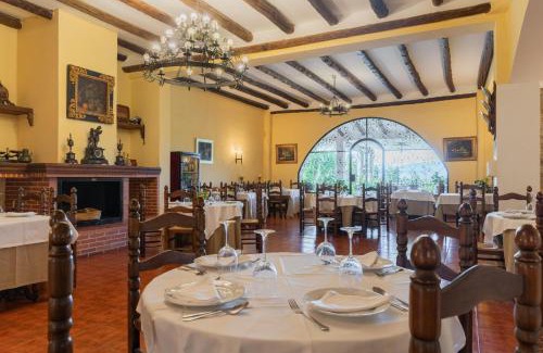 Bogarra Hotel | Hospedium Hotel Val de Pinares