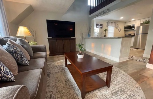 Niagara Falls - Western New York House | Hospitality’s Retreat