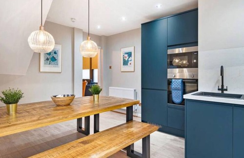 Hope Street House | Host Apartments The Coachouse at Pilgrim St
