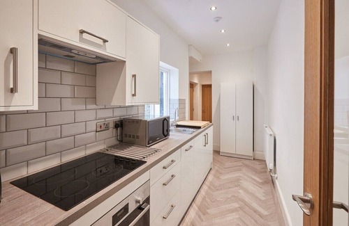 Bont Newydd Apartment | Host & Stay | Apartment 1, High Street