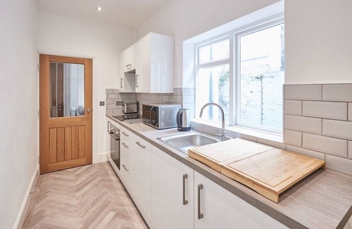 Bont Newydd Apartment | Host & Stay | Apartment 1, High Street