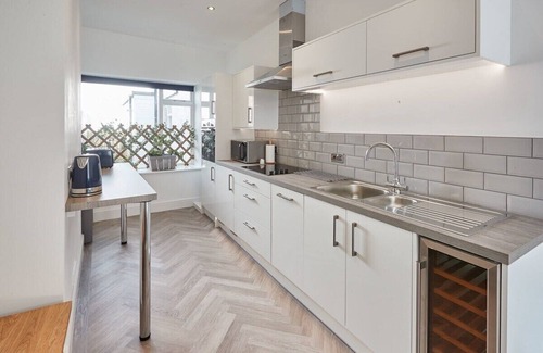 Bont Newydd Apartment | Host & Stay | Apartment 2, High Street