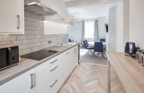 Bont Newydd Apartment | Host & Stay | Apartment 2, High Street