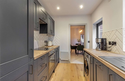 Hereford House | Host & Stay | Barton Road Retreat