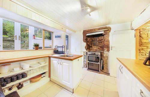 Little Hayfield House | Host & Stay - Batemill Cottage