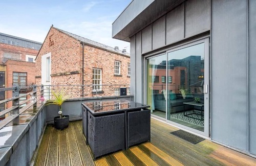 Liverpool City Centre Apartment | Host & Stay | Campbell Square Roof Terrace Apartment