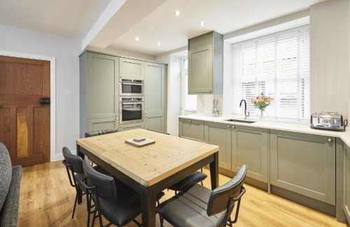 Belford House | Host & Stay - Cedar Cottage