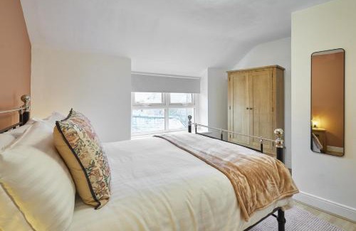 Belford House | Host & Stay - Cedar Cottage