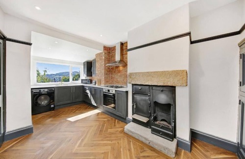 Holestone Moor House | Host & Stay | Charnwood Cottage