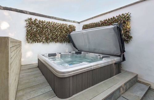 Carlisle House | Host & Stay | Chatsworth Townhouse I