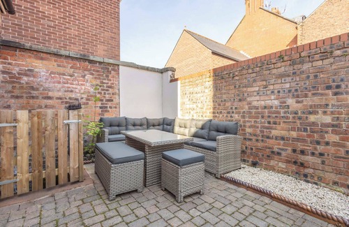 Carlisle House | Host & Stay | Chatsworth Townhouse II