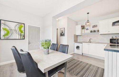 Middlesbrough House | Host & Stay - Crosby House