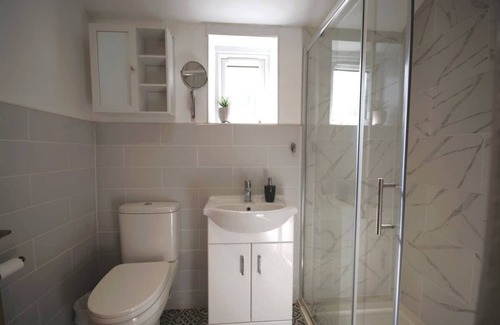 Northampton House | Host & Stay | Delapre Street