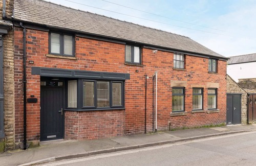 Chapel en le Frith Apartment | Host & Stay | Eccles Retreat
