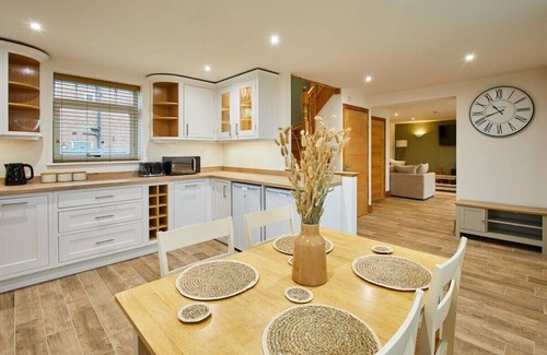 Alne House | Host & Stay | Fawcett Cottage