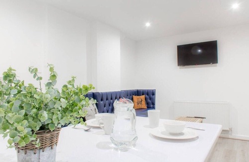 RopeWalks Apartment | Host & Stay | Fleet Nightlife III