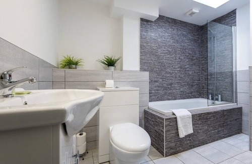 RopeWalks Apartment | Host & Stay | Fleet Nightlife IV