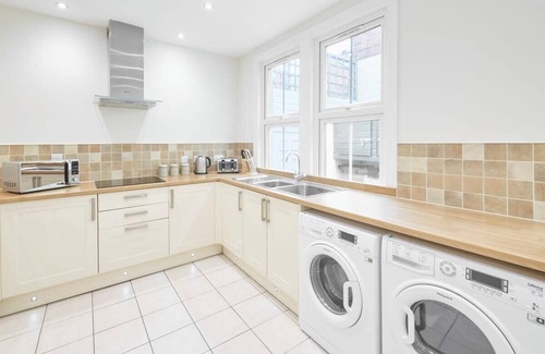 Saltburn-by-the-Sea House | Host & Stay | Victorian Seahouse