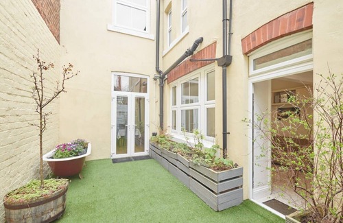 Saltburn-by-the-Sea House | Host & Stay | Victorian Seahouse