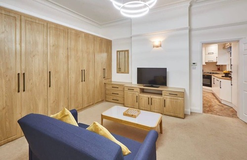 Staines Apartment | Host & Stay | Thamesview