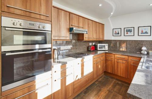 Skelton-in-Cleveland House | Host & Stay - High Street