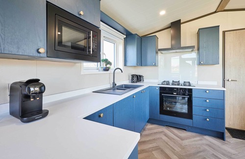 Pickering Ski Chalet | Host & Stay | Kinara Lodge