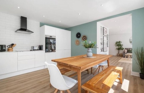 Sefton Park Apartment | Host & Stay | Lark Lane Hideaway